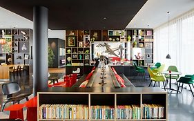 citizenM Paris Charles de Gaulle Airport